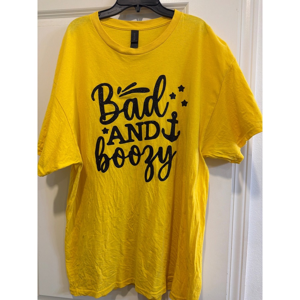Gildan Bad and Boozy Graphic T-Shirt Yellow Black Glitter Anchor Stars XL